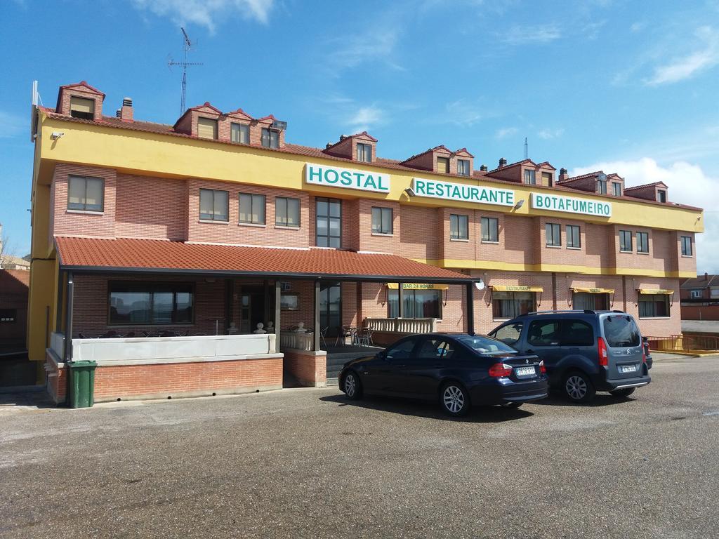 Hostal Botafumeiro Mota del Marqués Kültér fotó
