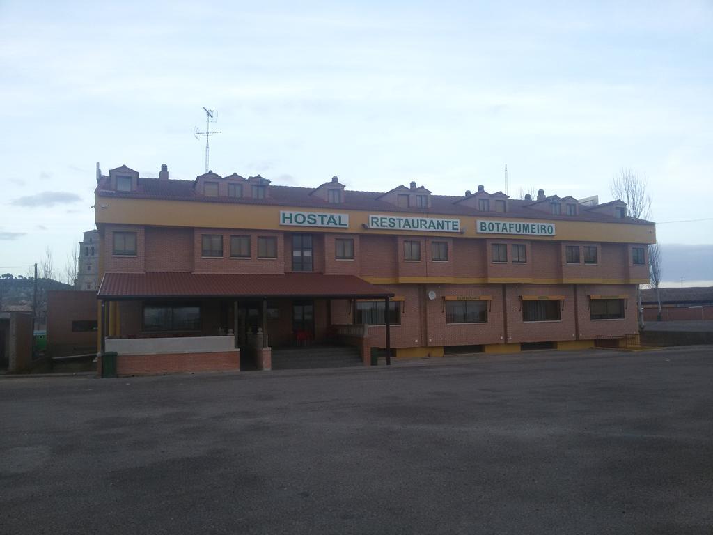 Hostal Botafumeiro Mota del Marqués Kültér fotó